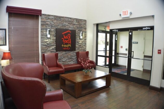 Red Roof Inn PLUS+ & Suites Chattanooga Downtown - Photo4