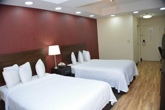 Red Roof Inn PLUS+ & Suites Chattanooga Downtown - Photo5