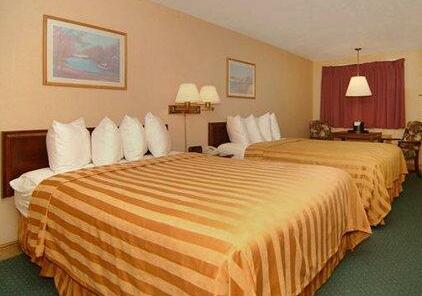 Quality Inn And Suites Beachfront Cheboygan - Photo4