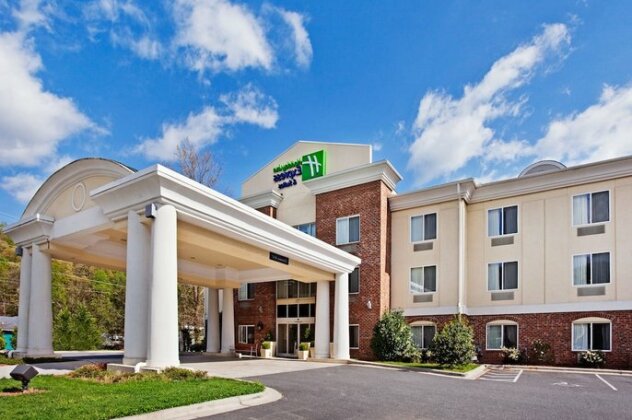 Holiday Inn Express Hotel & Suites Cherokee-Casino - Photo2