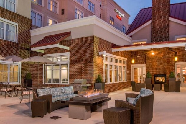 Residence Inn by Marriott Chesapeake Greenbrier - Photo2