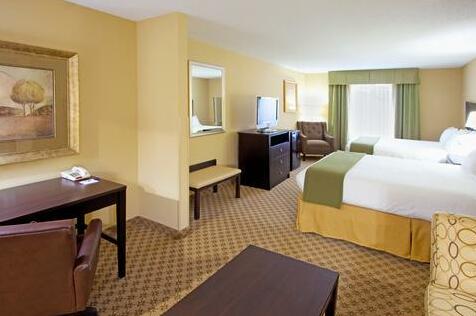 Holiday Inn Express Hotel & Suites Chestertown - Photo5