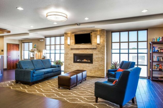 Comfort Inn & Suites Cheyenne - Photo5
