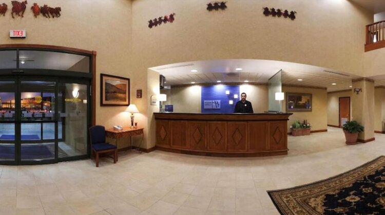 Holiday Inn Express Hotel & Suites Cheyenne - Photo3