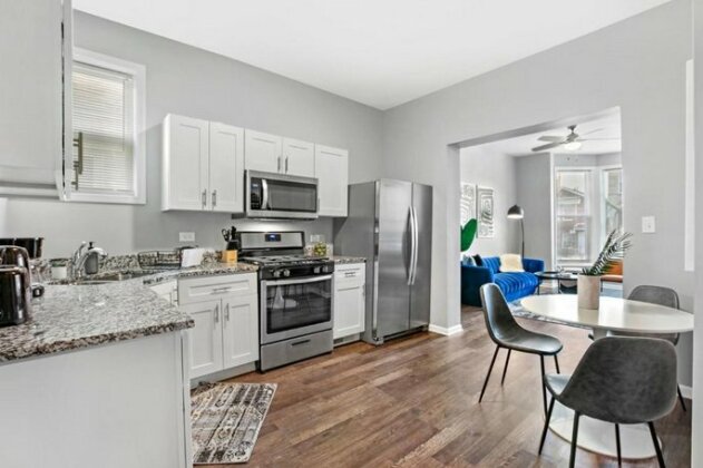 Brand New Lovely 2BR in Logan Square - Photo3
