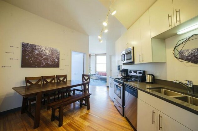 Charming 3BR in the Chicago Loop by Sonder - Photo3