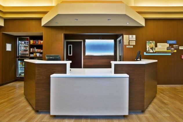 Fairfield Inn & Suites Chicago Midway Airport - Photo3