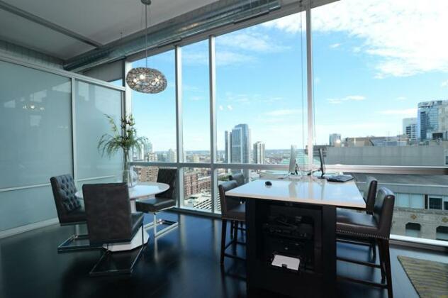 Furnished Suites in the Heart of River North - Photo5