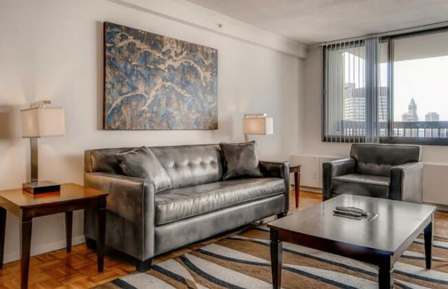 Global Luxury Suites in Downtown Chicago - Photo2
