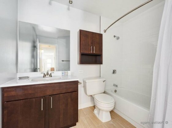 New Walkable 2BR in Gold Coast by Reserve Rentals - Photo3