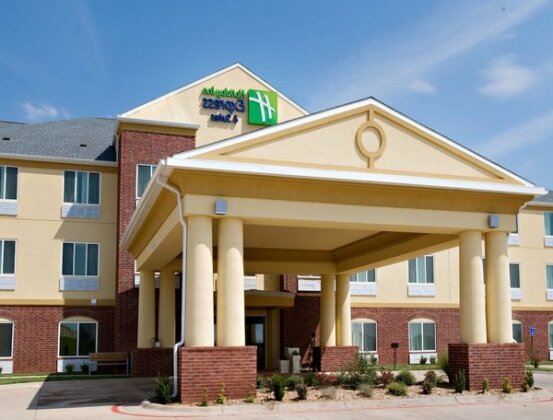 Holiday Inn Express Childress - Photo2