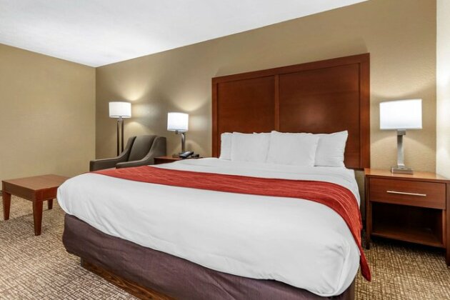 Comfort Inn and Suites Eastgate Cincinnati - Photo5