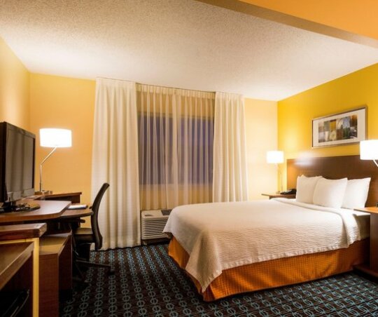 Fairfield Inn and Suites by Marriott Cincinnati Eastgate - Photo4