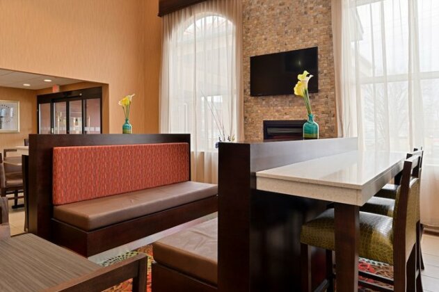 Holiday Inn Express Hotel & Suites Cincinnati-North/Sharonville - Photo5