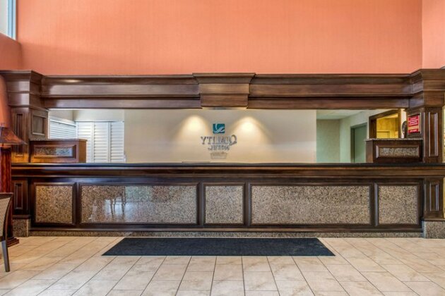Quality Hotel Conference Center Cincinnati Blue Ash - Photo3