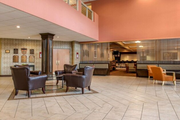 Quality Hotel Conference Center Cincinnati Blue Ash - Photo4