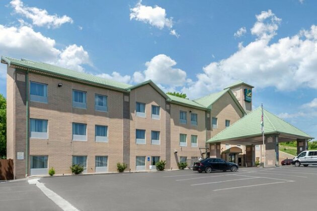 Quality Inn & Suites Cincinnati - Photo3
