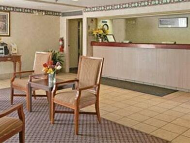 Travelodge Hotel Cincinnati Sharonville - Photo2