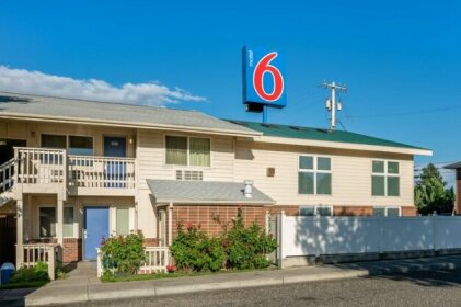 Motel 6 Clarkston