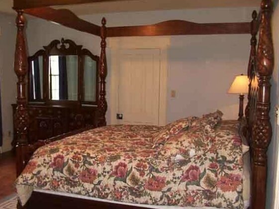 1805 House Bed & Breakfast - Photo5