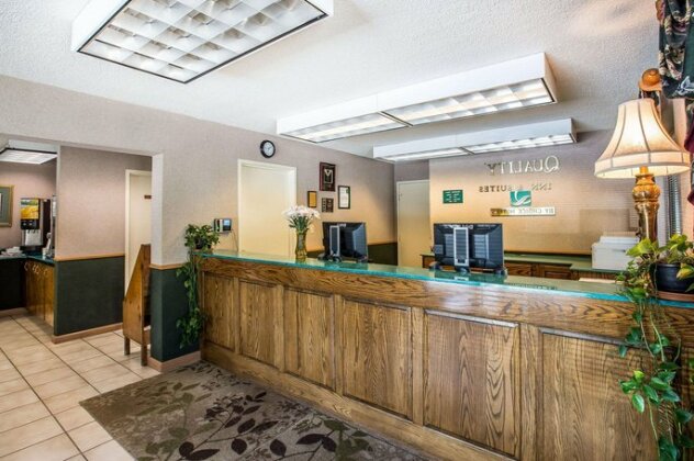 Quality Inn & Suites Mount Chalet - Photo5