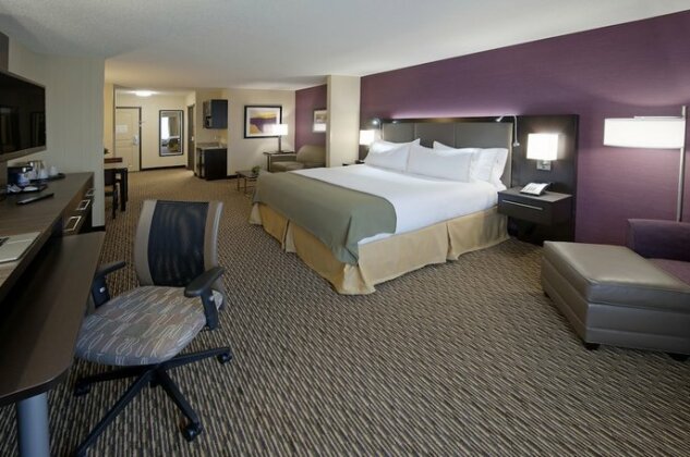 Holiday Inn Express Hotel & Suites Clearfield - Photo4