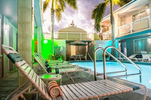 Camelot Beach Suites - Photo2