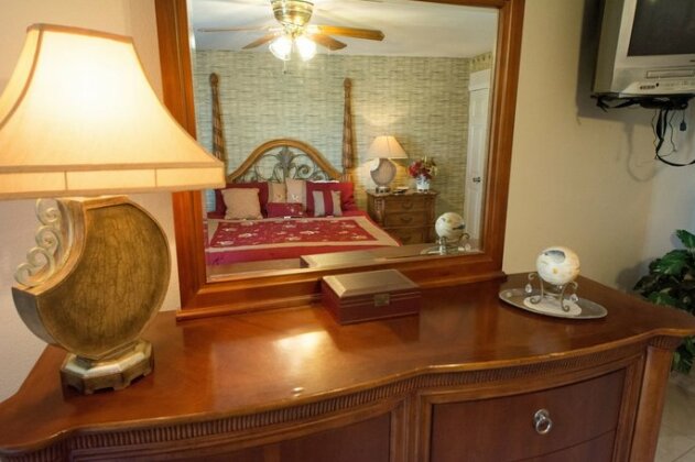Camelot Beach Suites - Photo4