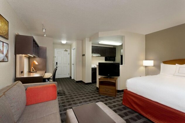 TownePlace Suites by Marriott St Petersburg Clearwater - Photo2