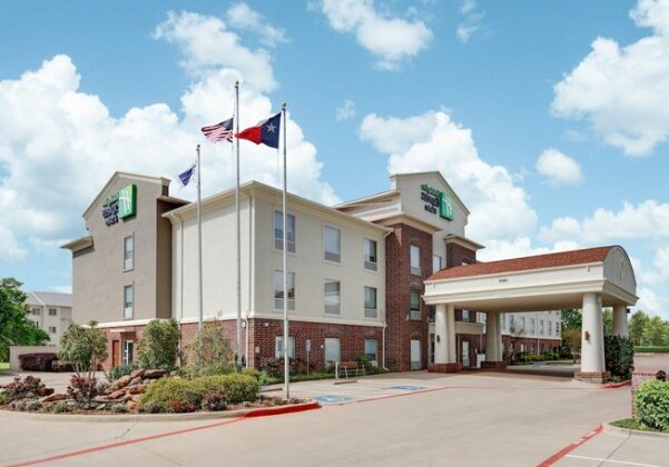 Holiday Inn Express Hotel & Suites Cleburne - Photo2