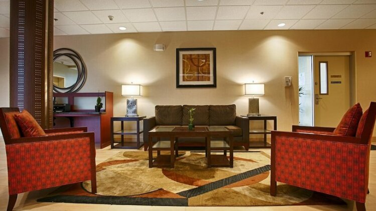 Best Western Airport Inn & Suites Cleveland - Photo3