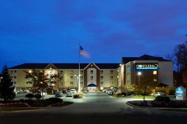Candlewood Suites Cleveland - North Olmsted - Photo2