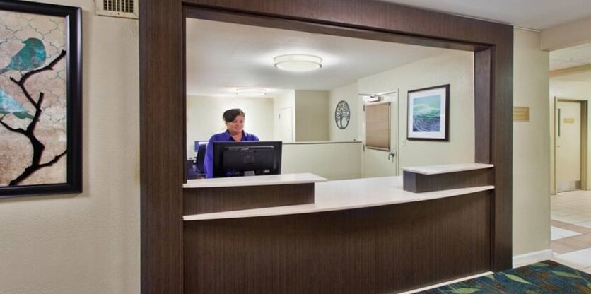 Candlewood Suites Cleveland - North Olmsted - Photo5