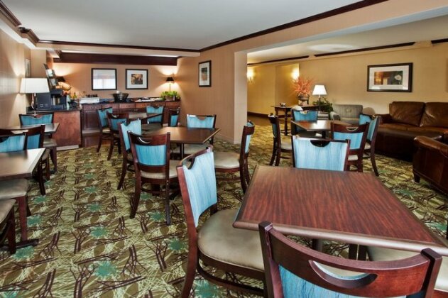 Crowne Plaza Cleveland South-Independence - Photo2