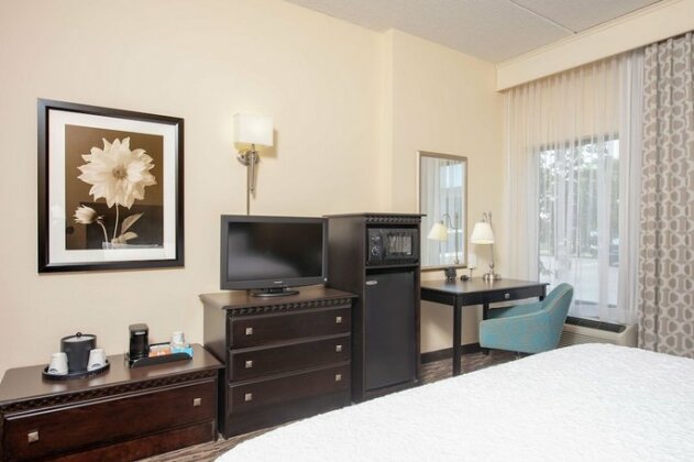 Hampton Inn & Suites Cleveland-Airport/Middleburg Heights - Photo5