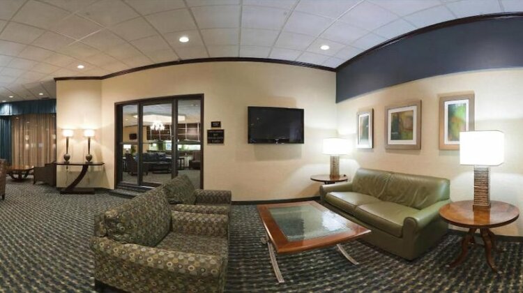 Holiday Inn Cleveland - South Independence - Photo4