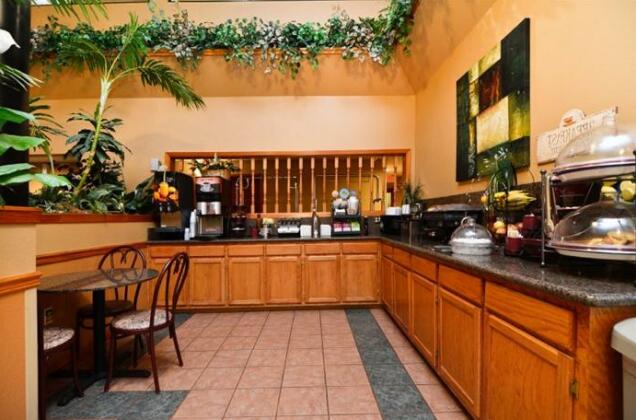Ridgeland Inn - Photo3