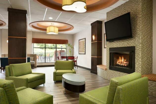 Holiday Inn Express & Suites Knoxville-Clinton - Photo2