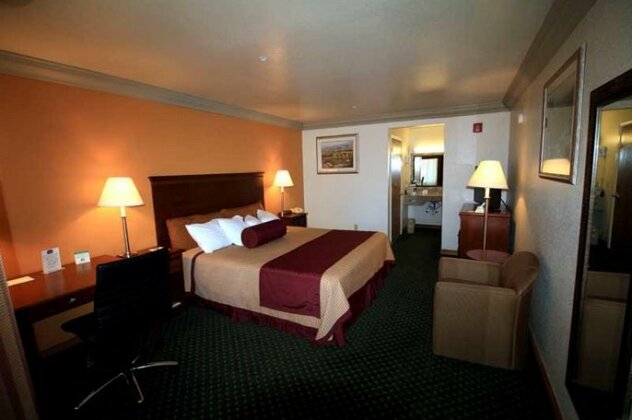 Cloverdale Wine Country Inn & Suites - Photo4