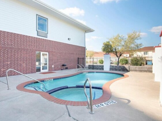 Townhouse Clute TX Expy 288