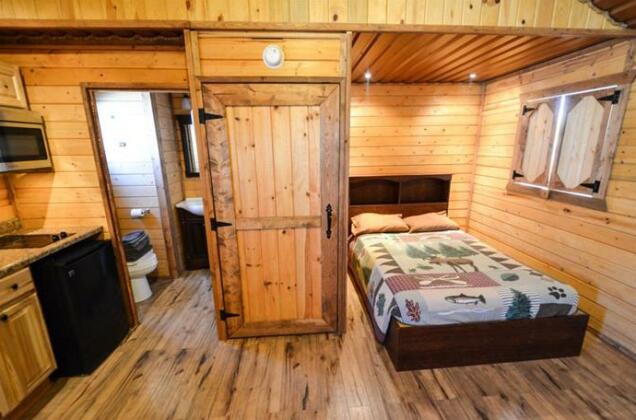 Elite Cabins and RV Park - Photo4