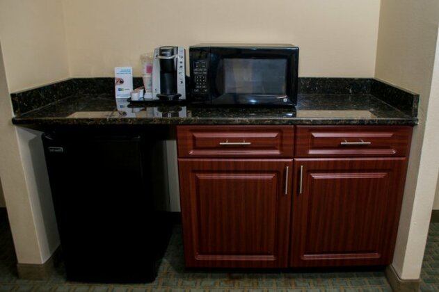 Holiday Inn Express Hotel & Suites Cocoa - Photo2