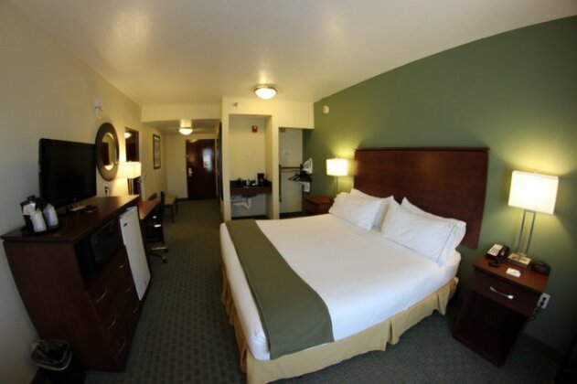 Holiday Inn Express Hotel & Suites Cocoa - Photo4
