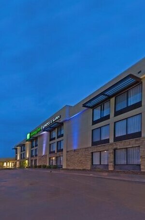 Holiday Inn Express Hotel & Suites Colby Colby
