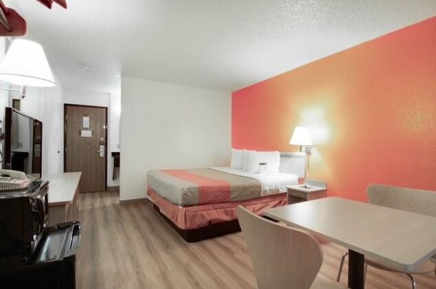 Motel 6 Colby - Photo4