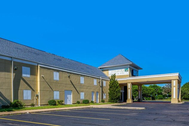 Quality Inn & Suites Coldwater - Photo2