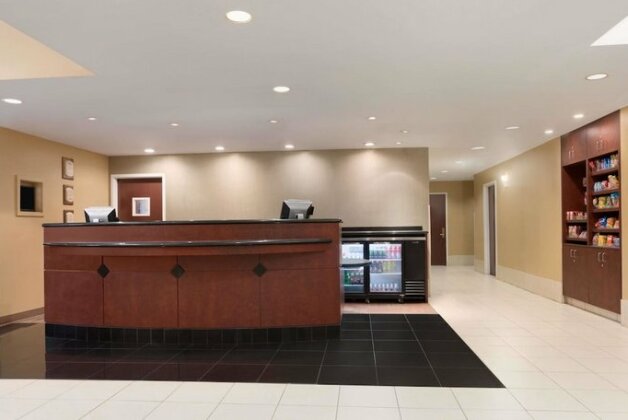 Hawthorn Suites by Wyndham College Station - Photo4
