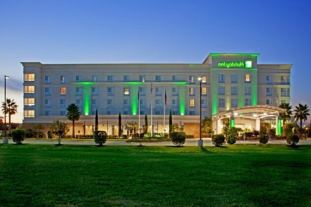 Holiday Inn & Suites College Station-Aggieland - Photo2