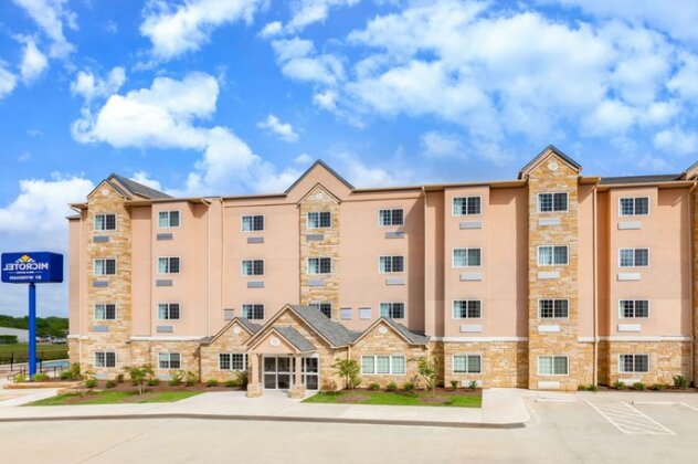 Microtel Inn & Suites by Wyndham College Station - Photo3