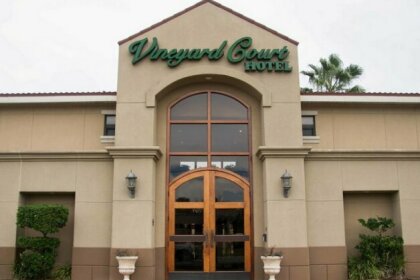 Vineyard Court Designer Suites Hotel